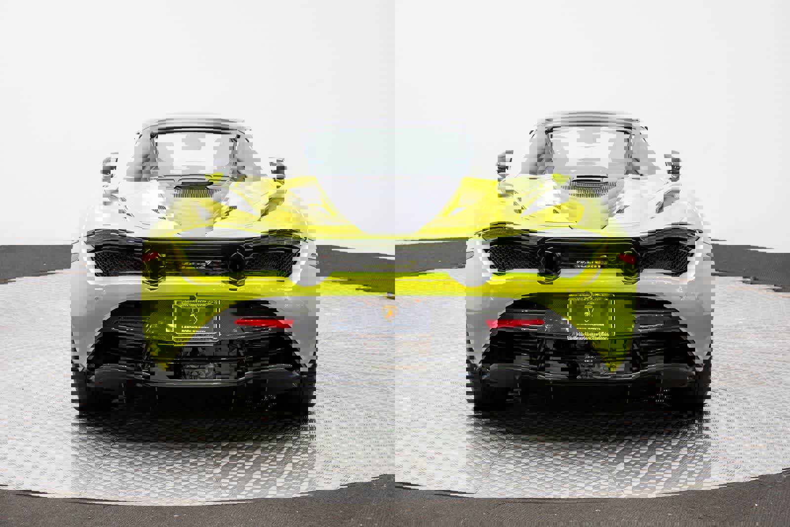 Used 2023 McLaren 720S Performance photo 22