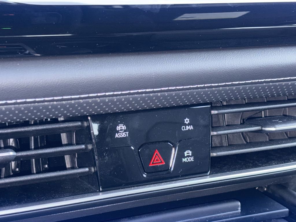 2024 Volkswagen Atlas Cross Sport SE