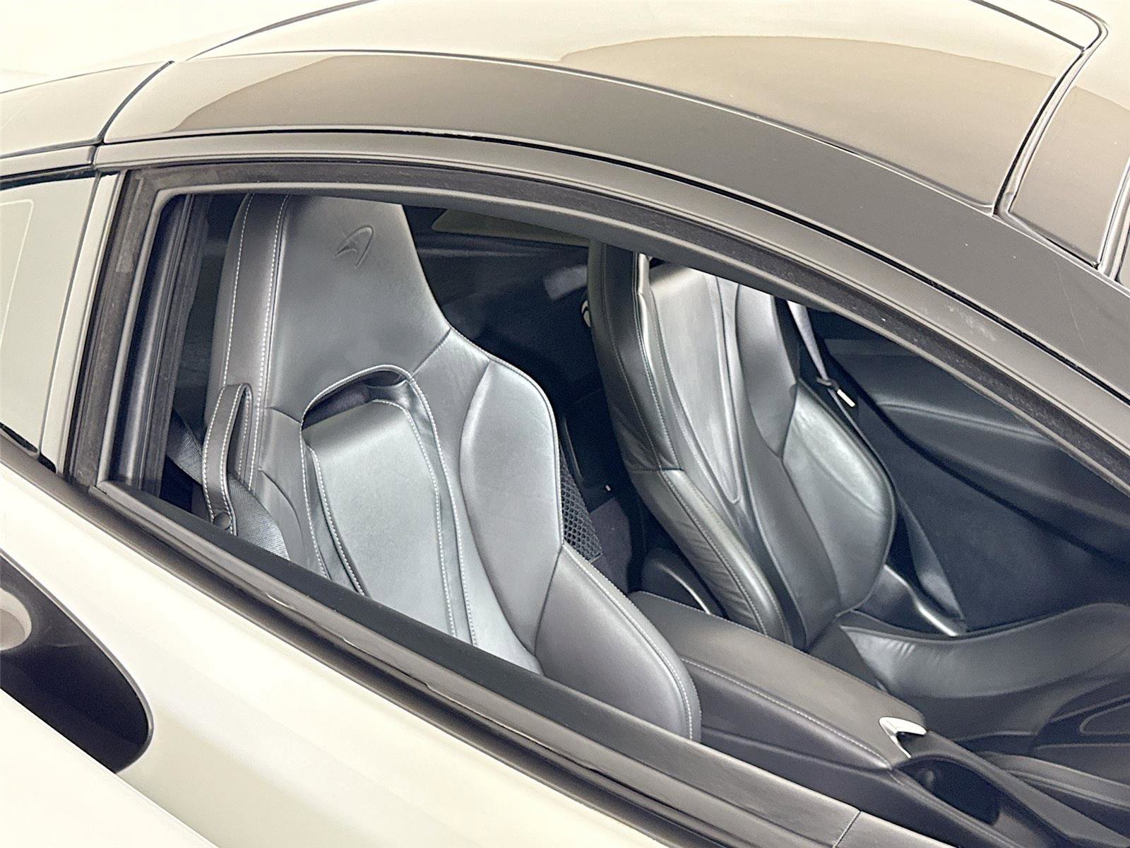 Used 2018 McLaren 720S photo 22