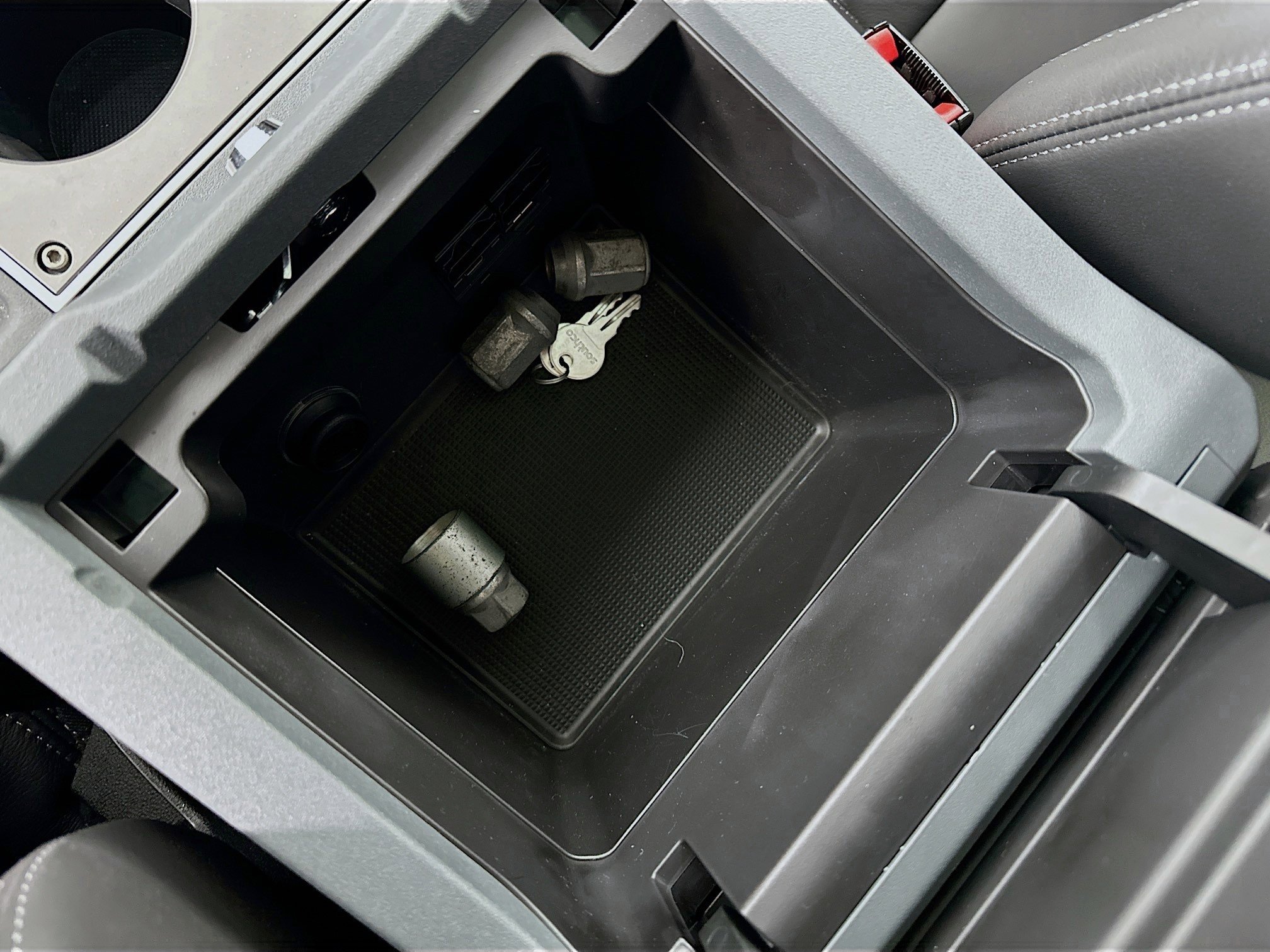 2024 INEOS Grenadier Fieldmaster Edition