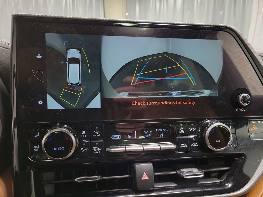 2023 Toyota Highlander Platinum