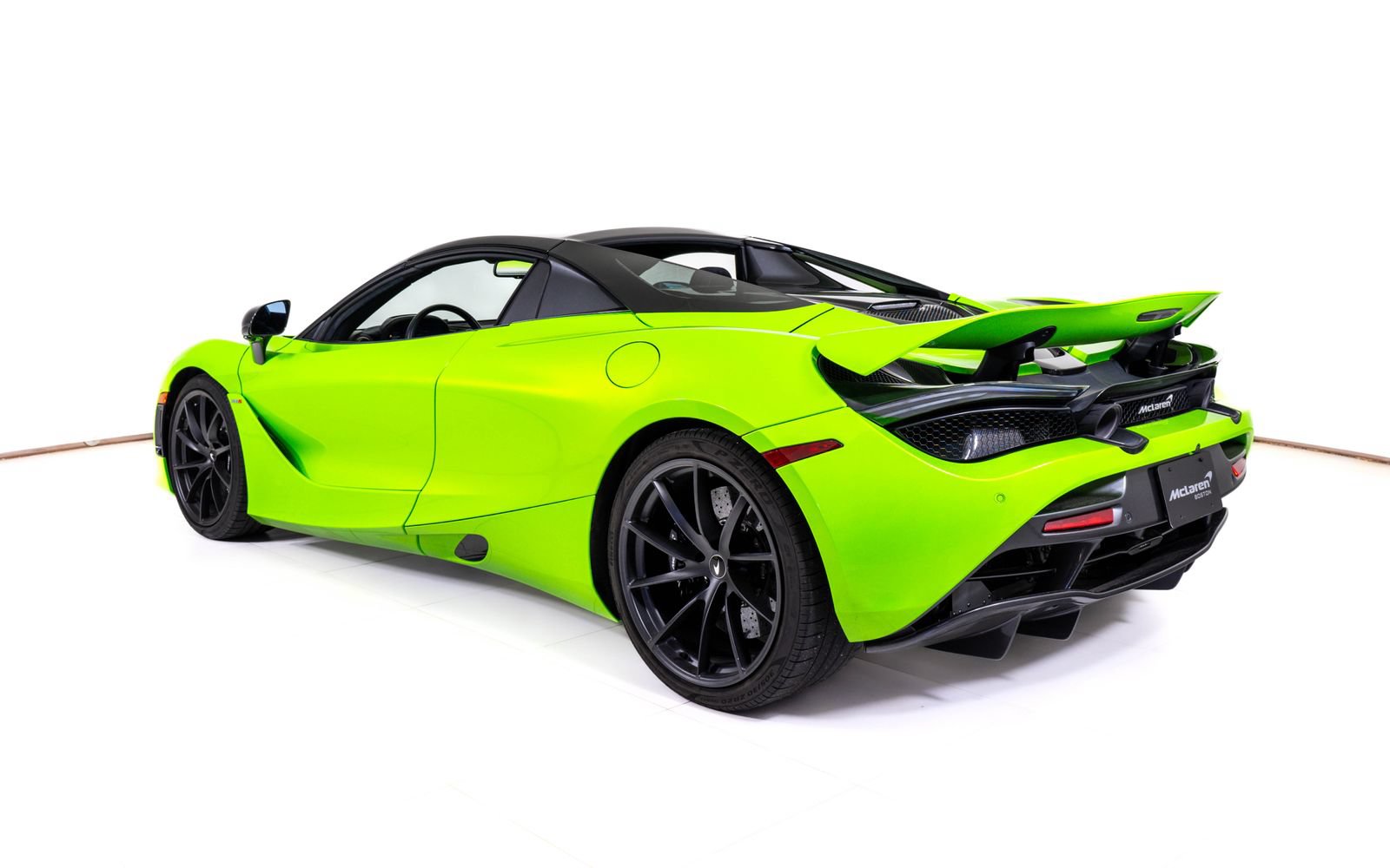 Used 2022 McLaren 720S Performance photo 4