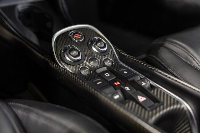 Used 2020 McLaren 600LT Spider photo 46