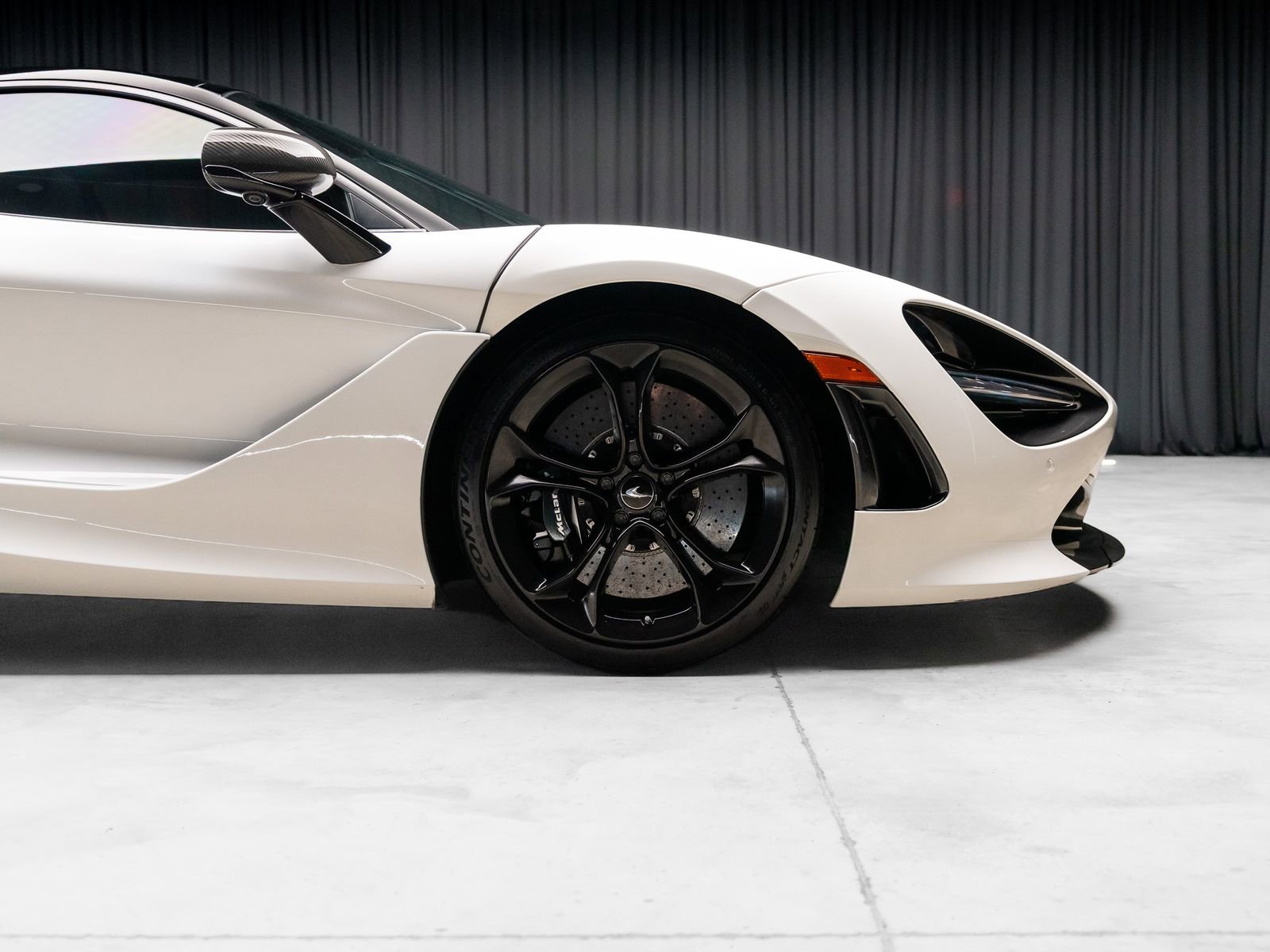 Used 2019 McLaren 720S Performance photo 30