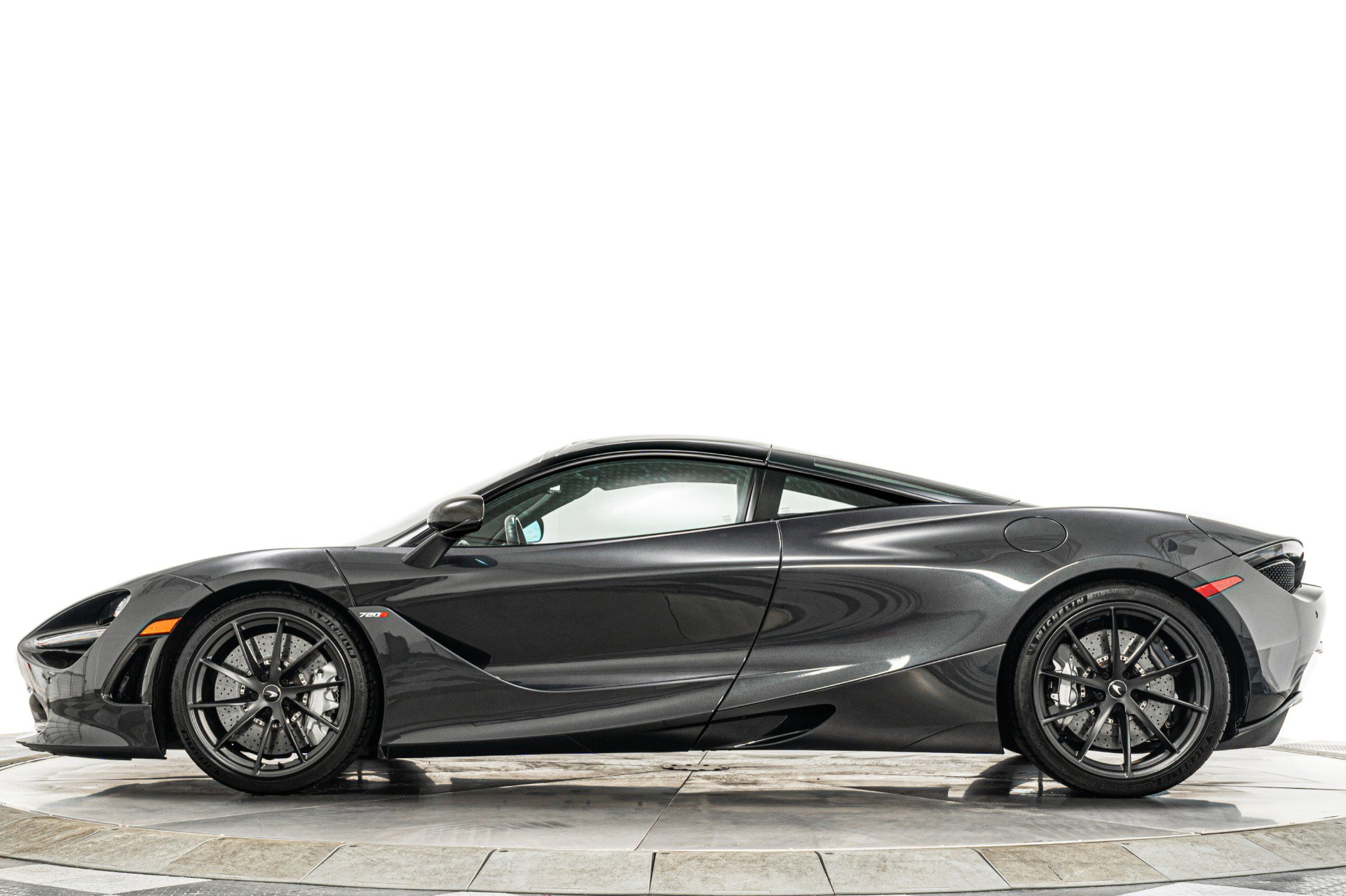 Used 2019 McLaren 720S Luxury photo 6