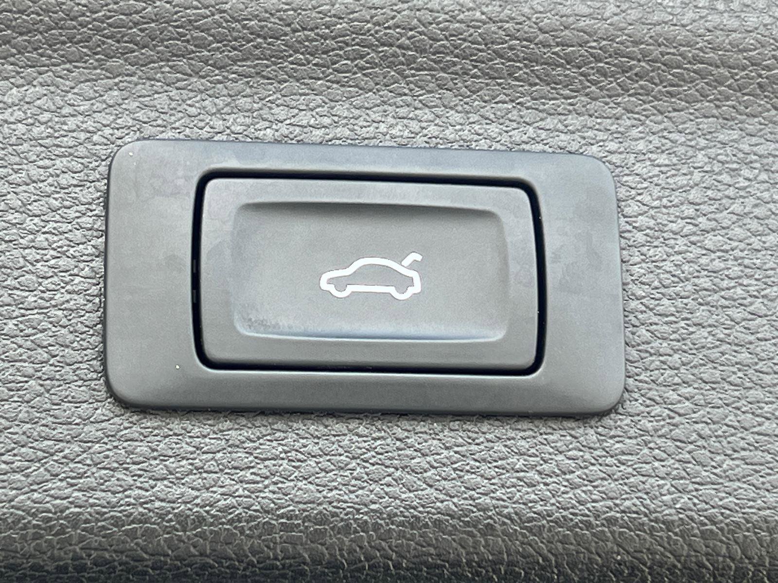 2022 Audi Q3 2.0T Premium Plus