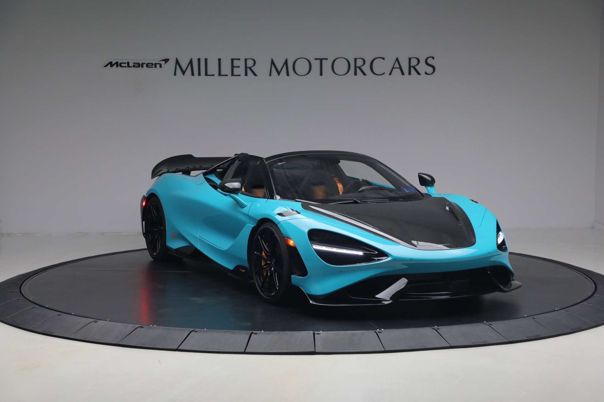 Used 2022 McLaren 765LT photo 11