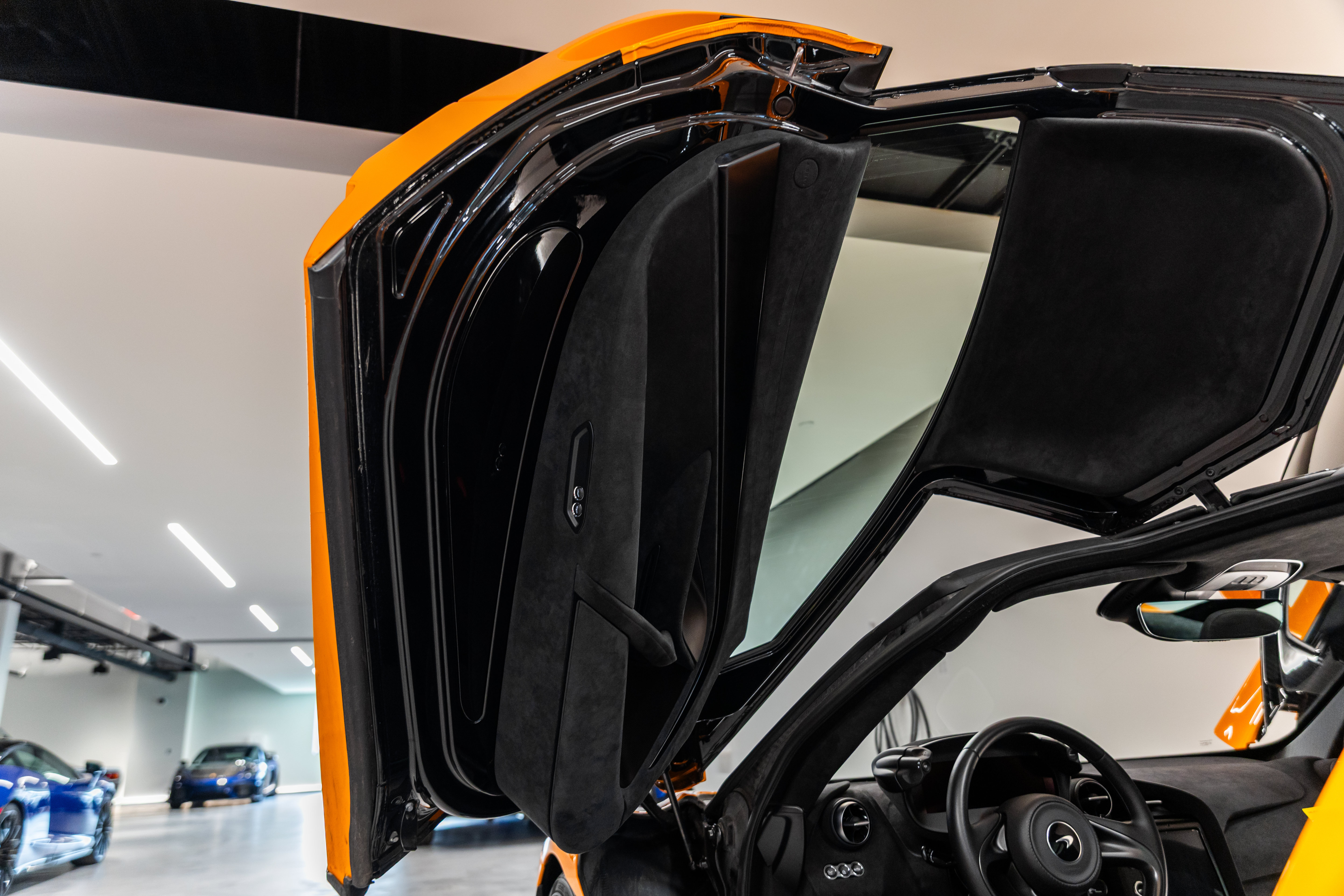 New 2025 McLaren 750S photo 6