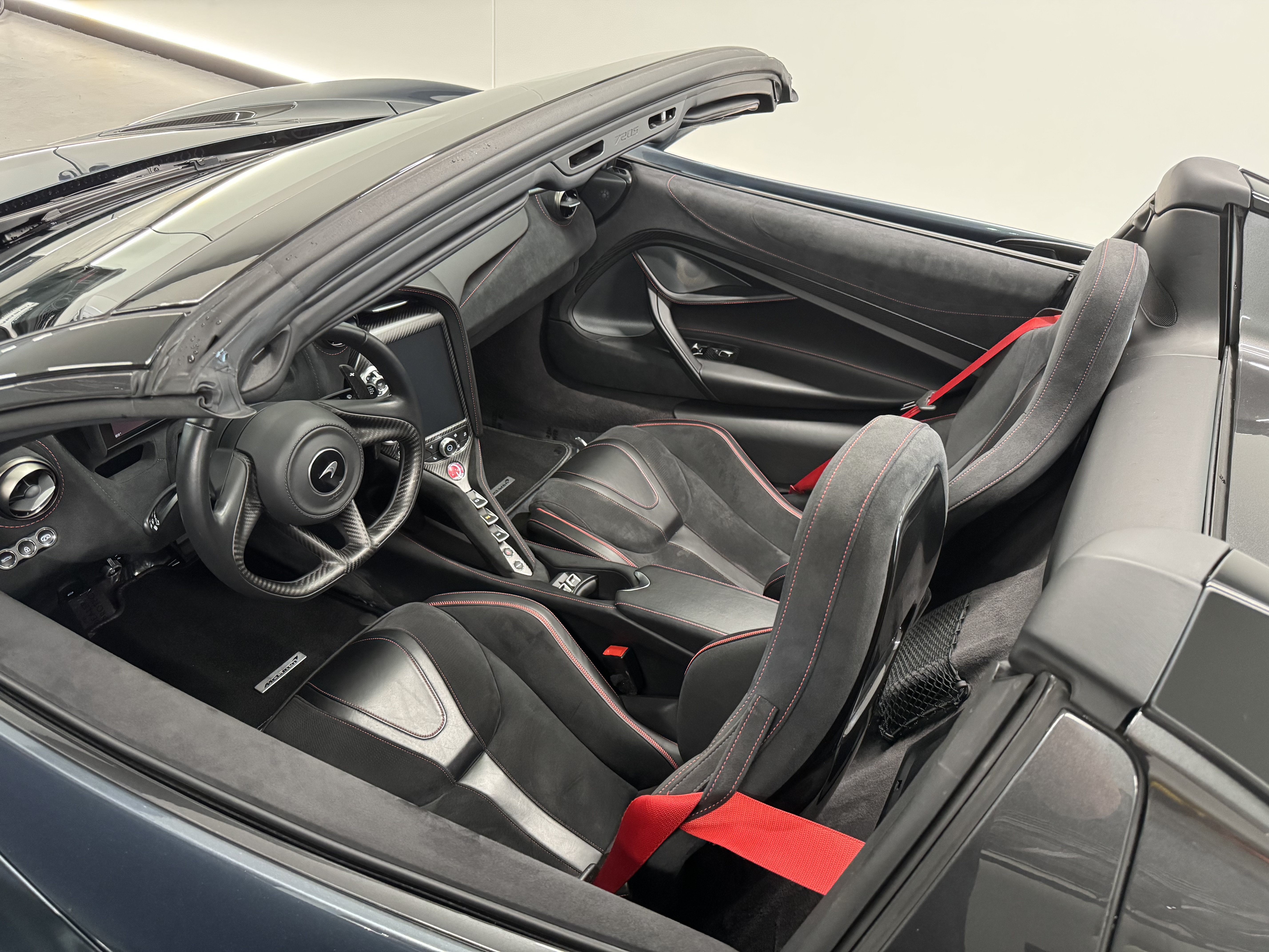 Used 2022 McLaren 720S Spider photo 18