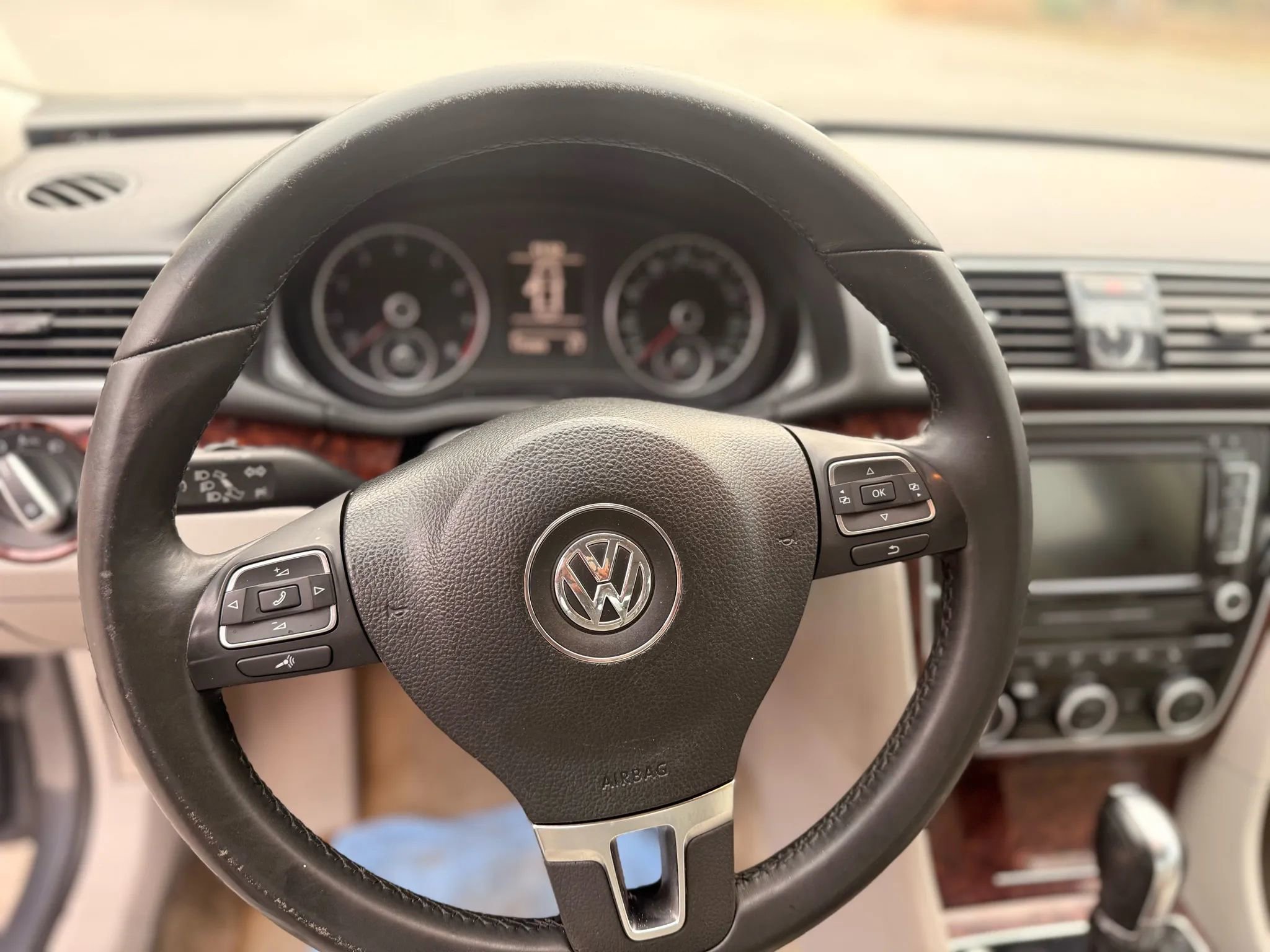 2013 Volkswagen Passat 2.5 SEL Premium