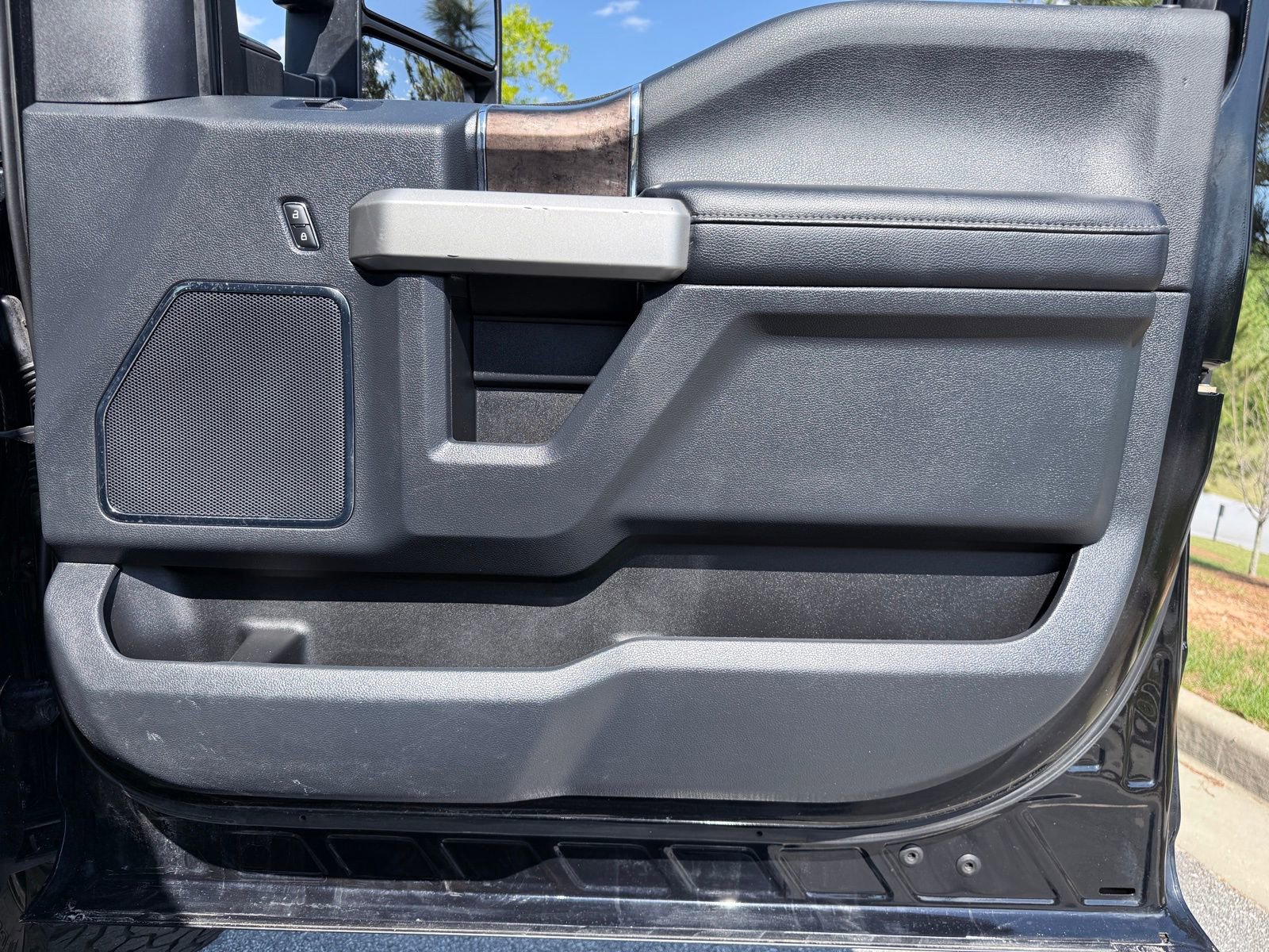 2022 Ford F350 Lariat