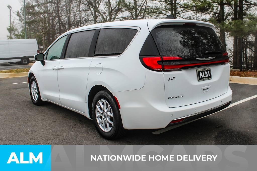 2023 Chrysler Pacifica Touring-L