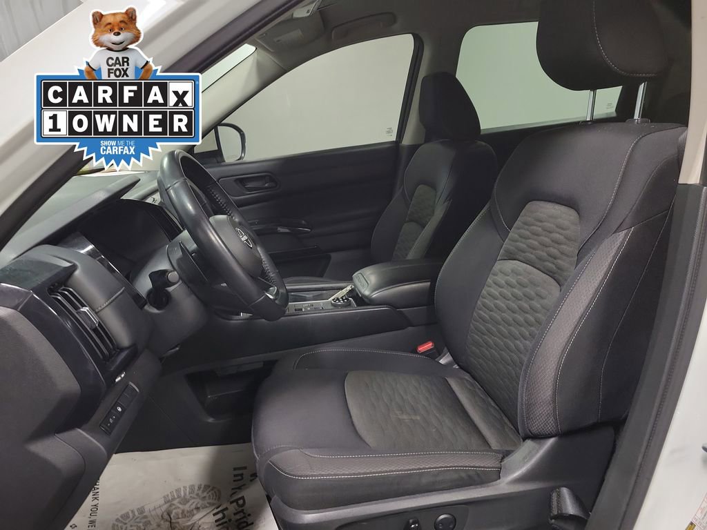 2023 Nissan Pathfinder SV