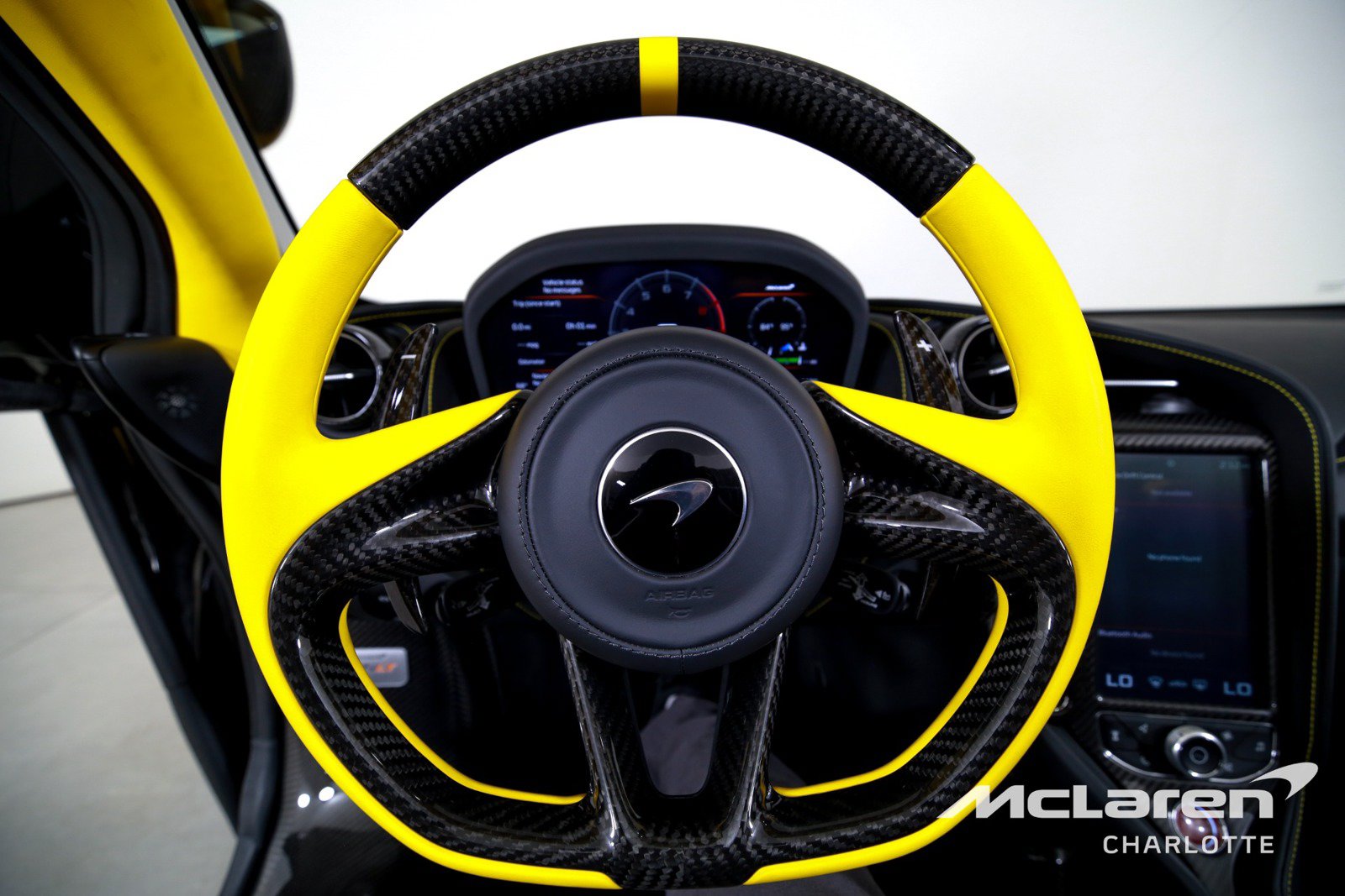 Used 2022 McLaren 765LT photo 16
