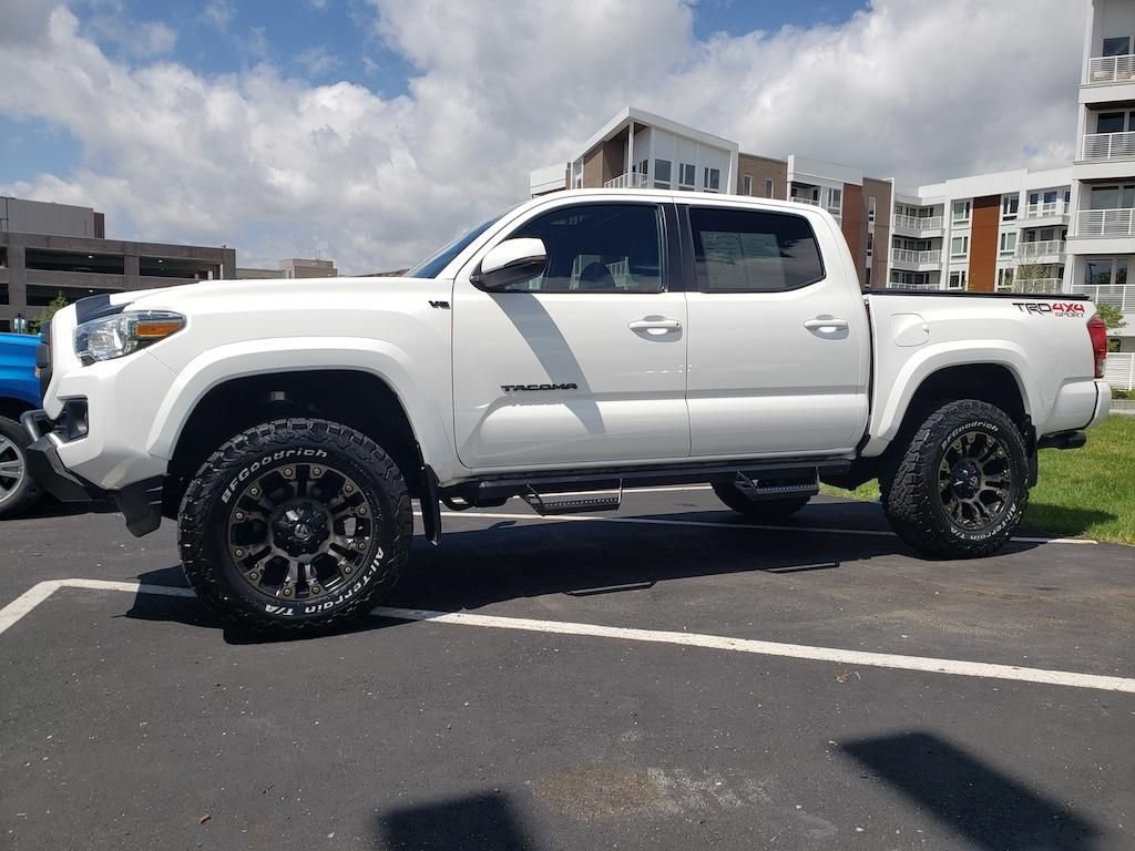 2017 Toyota Tacoma TRD Sport