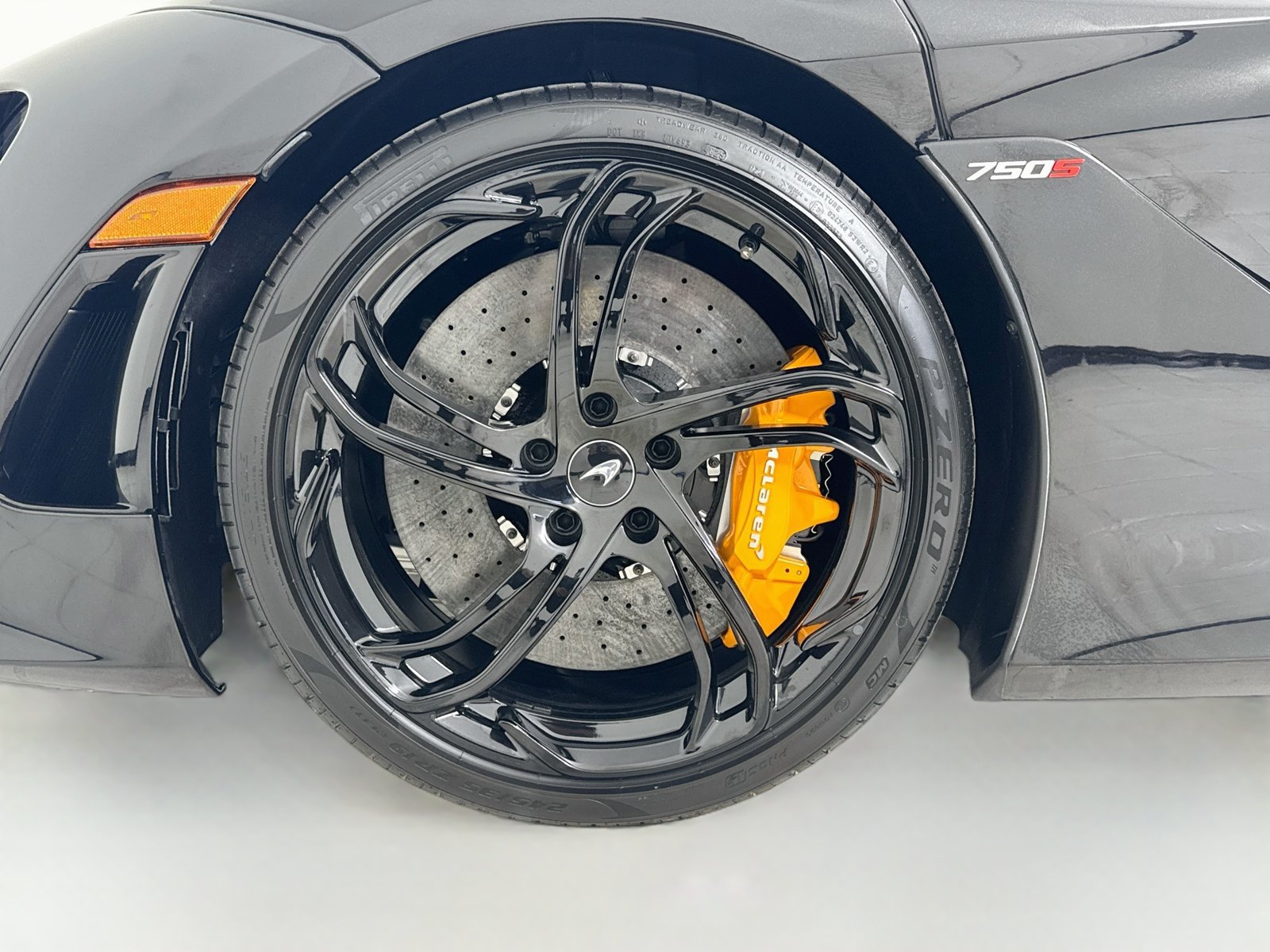 New 2027 McLaren 750S photo 10