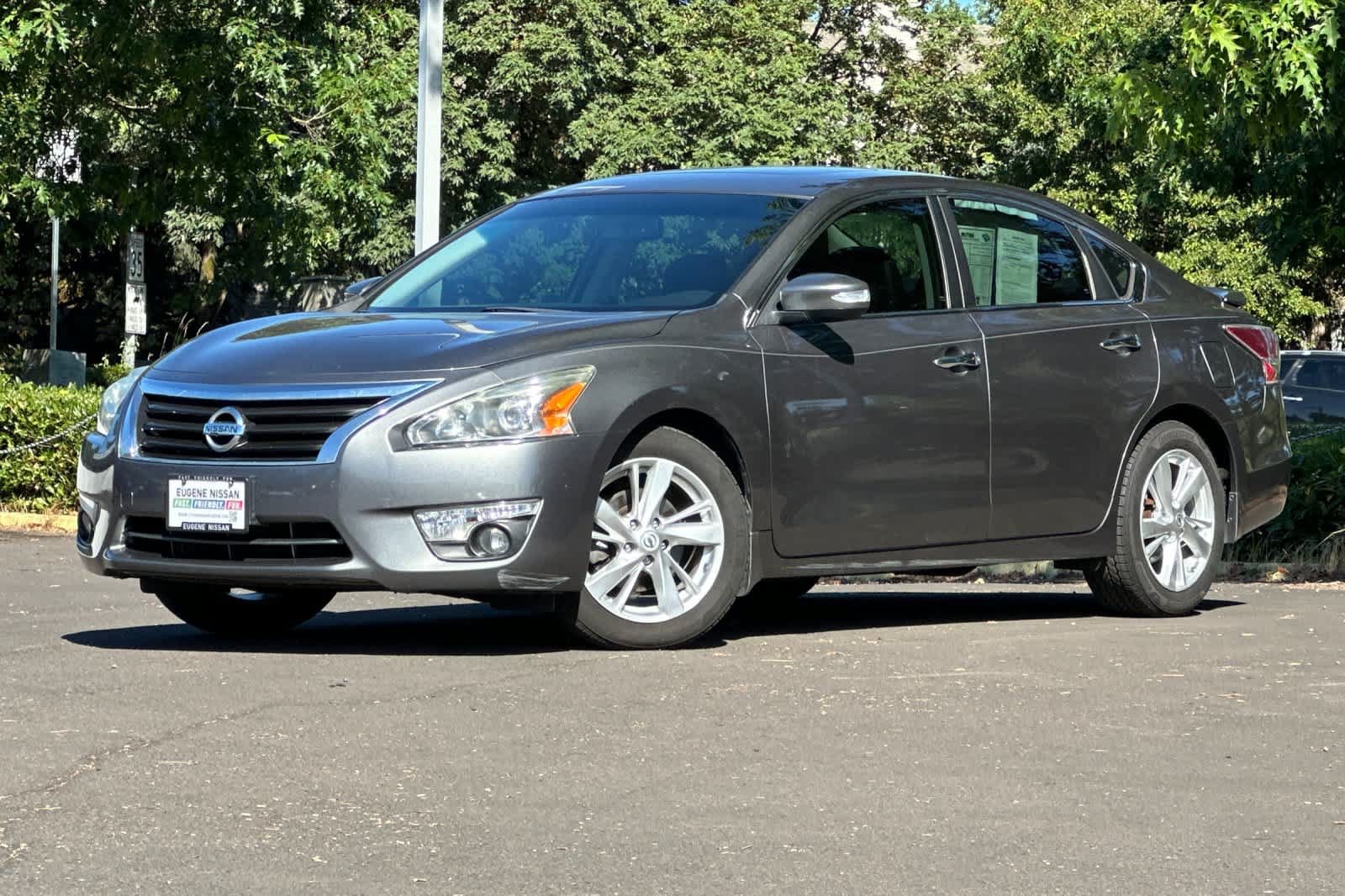 Used 2015 Nissan Altima 2.5 SL w/ Technology Package