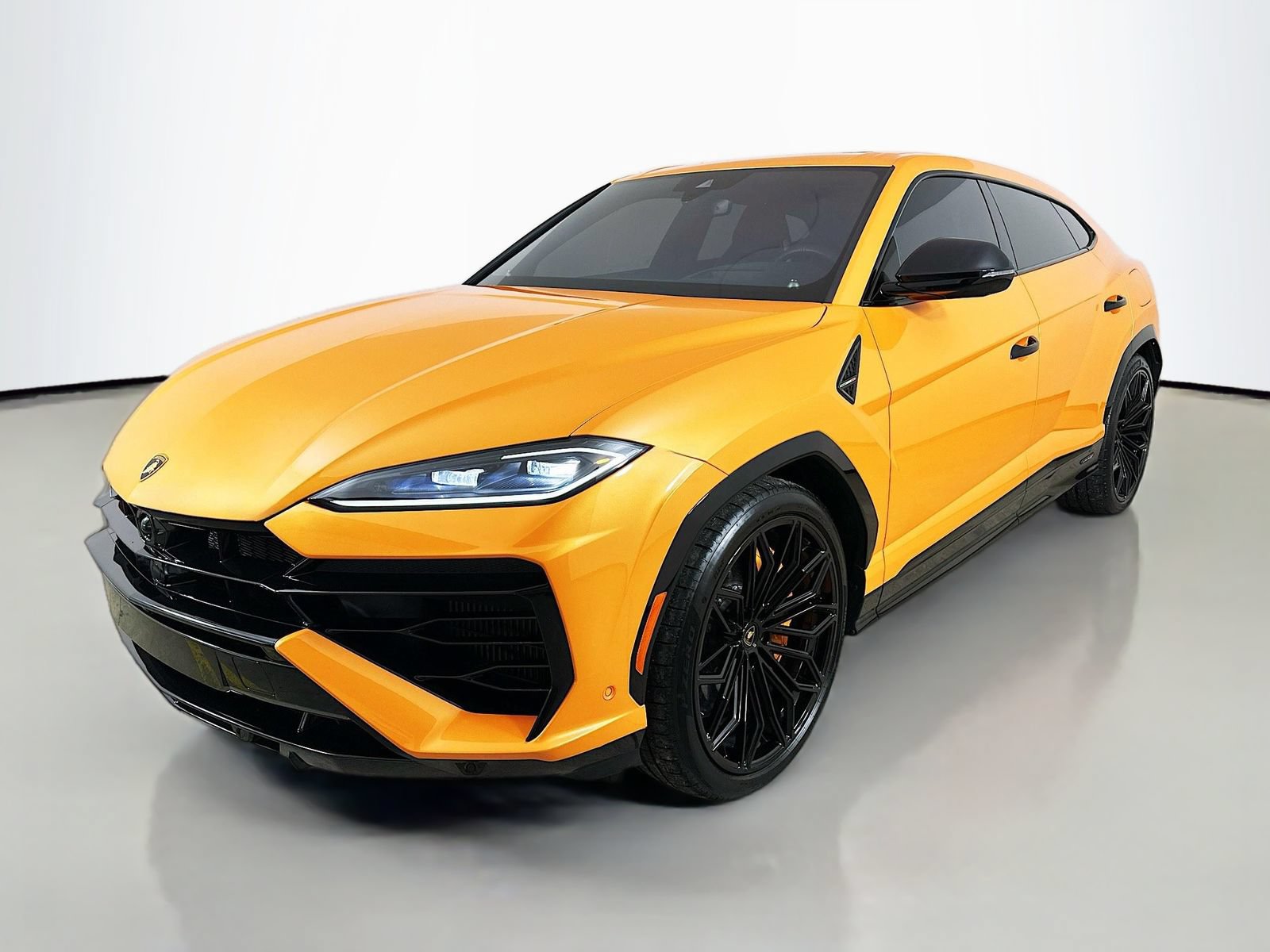 Used 2025 Lamborghini Urus SE