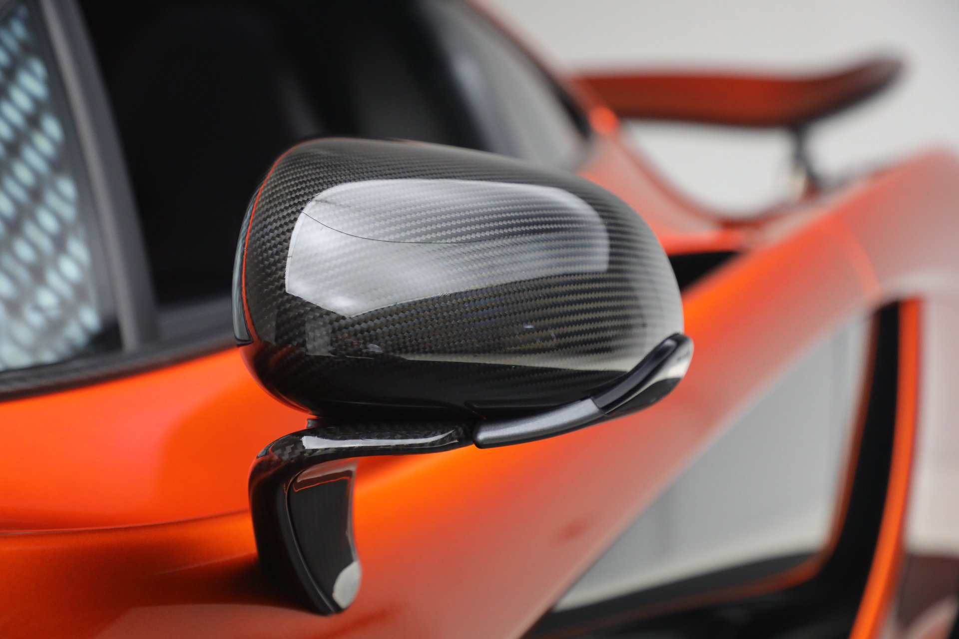 Used 2015 McLaren P1 photo 34