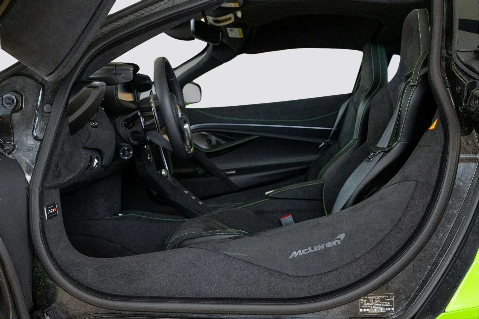 New 2026 McLaren 750S photo 10