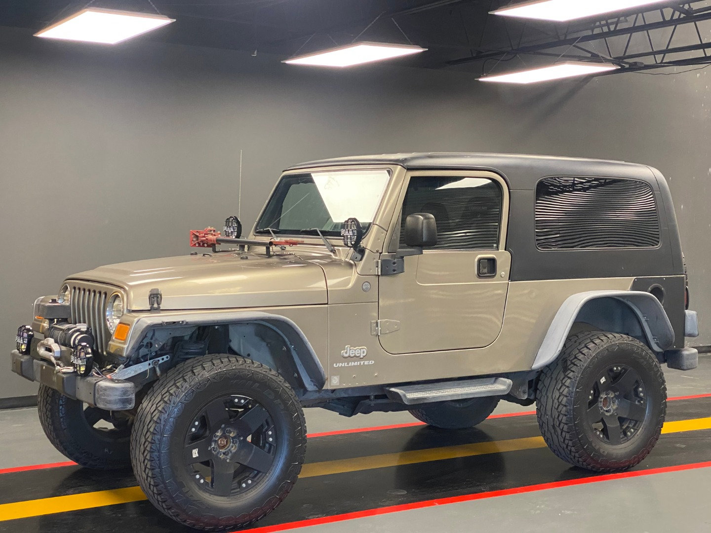 Used 2004 Jeep Wrangler 4WD