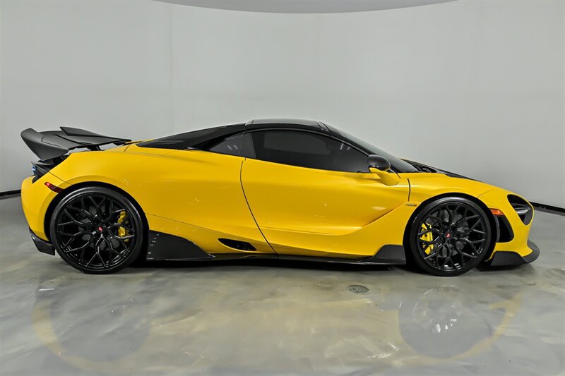 Used 2022 McLaren 720S Luxury photo 21