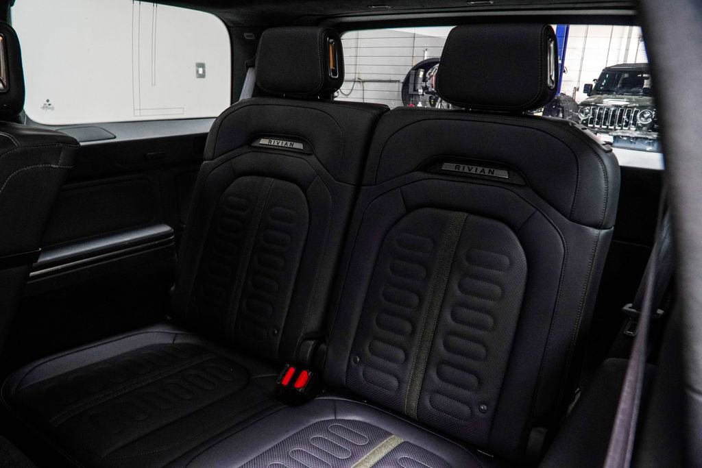 2024 Rivian R1S Adventure