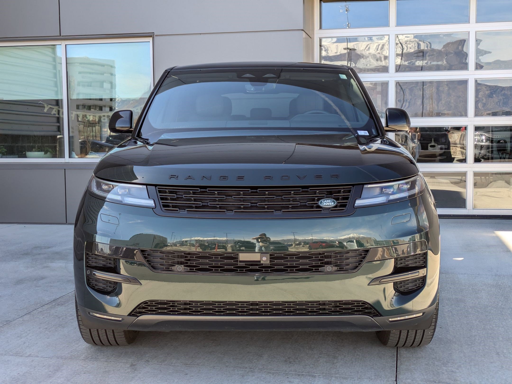 2025 Land Rover Range Rover Sport SE