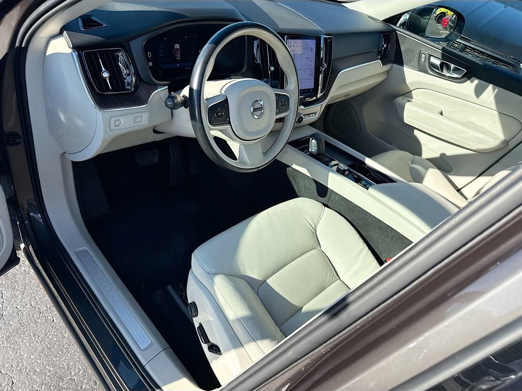 2022 Volvo Xc60 B5 Momentum