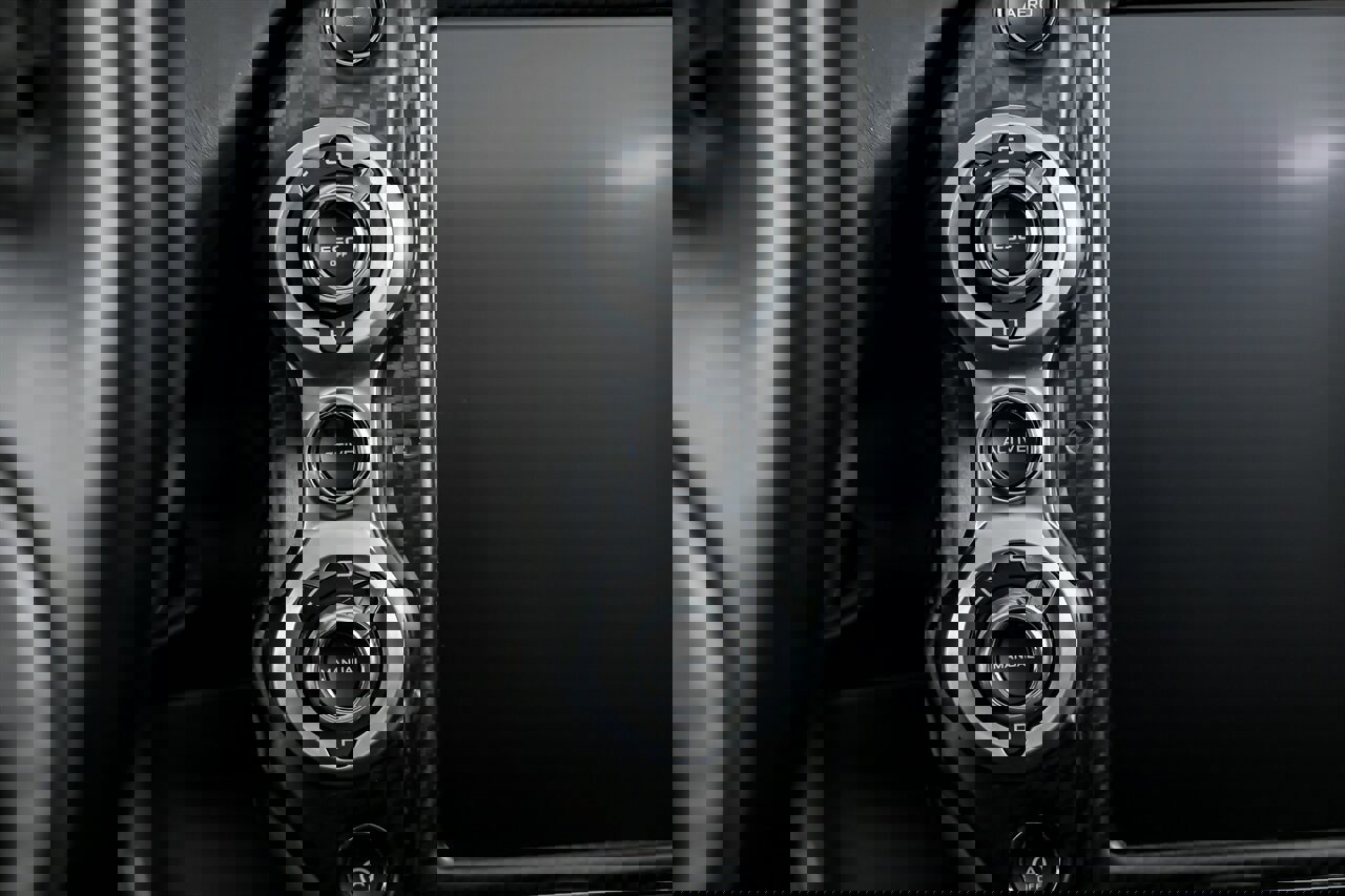 Used 2022 McLaren 765LT photo 32