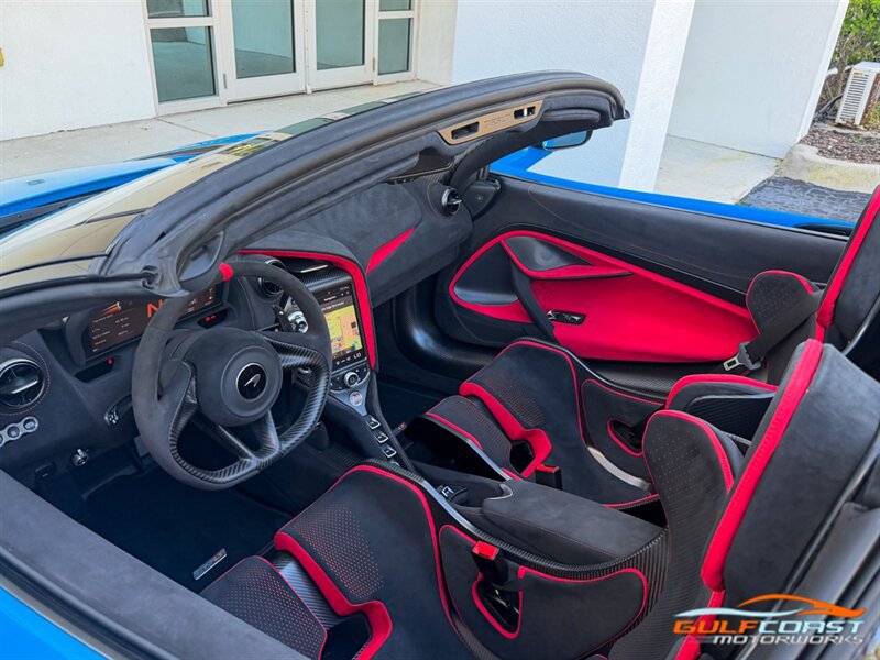 Used 2022 McLaren 765LT photo 2