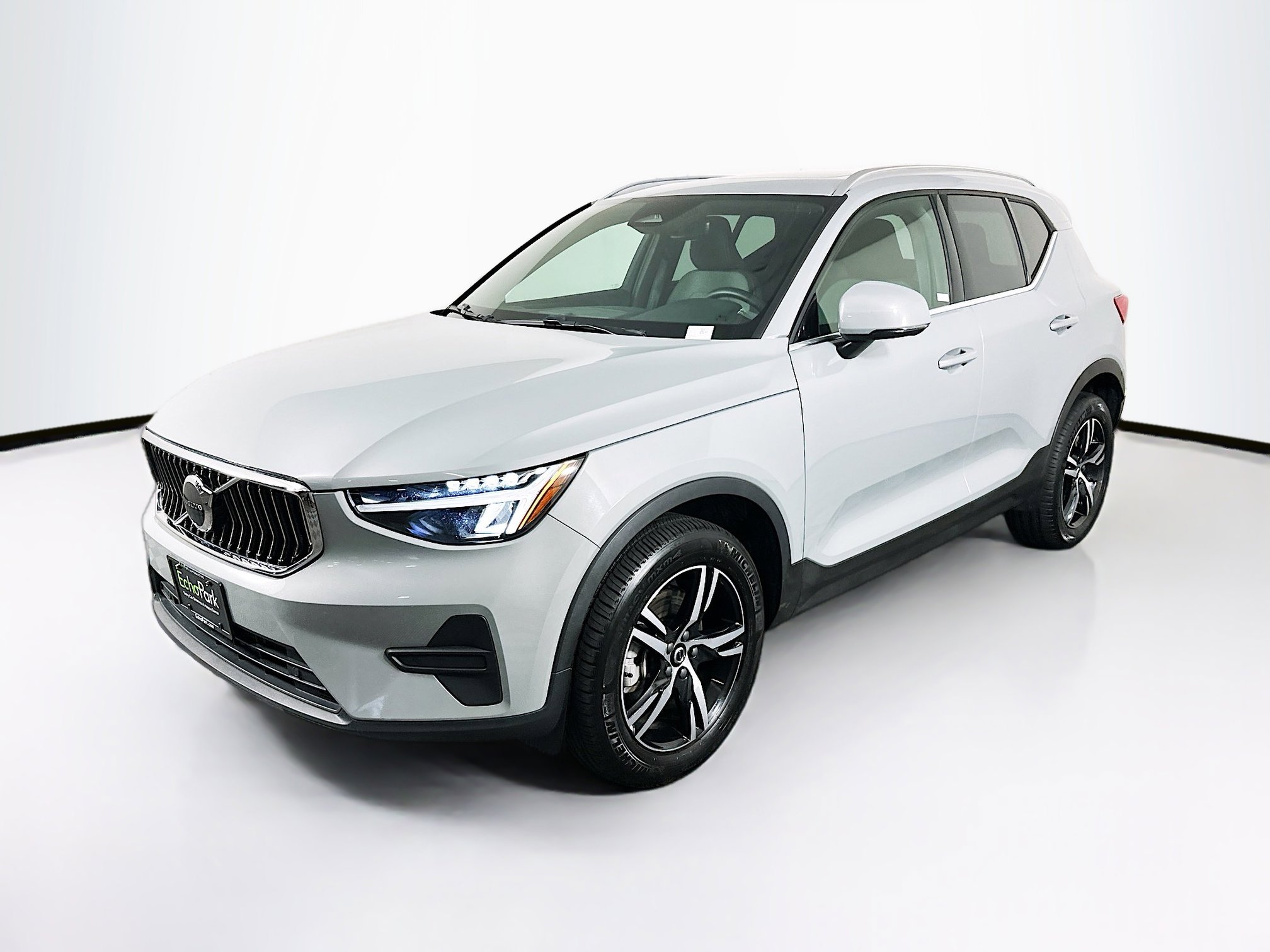 2025 Volvo Xc40 B5 Core