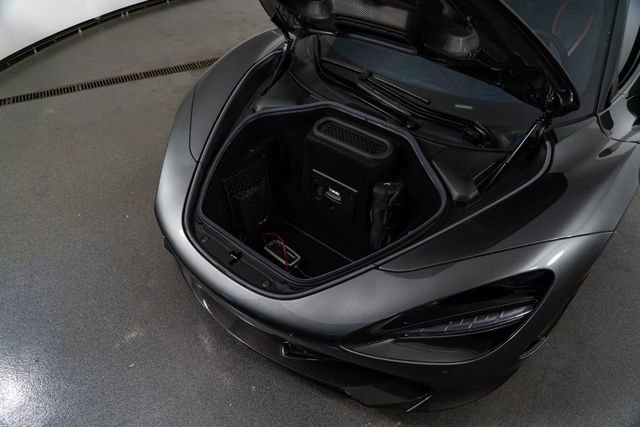 Used 2018 McLaren 720S Performance photo 28