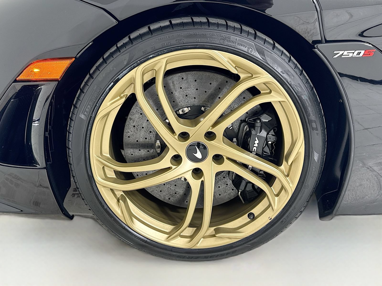 Used 2024 McLaren 750S photo 9