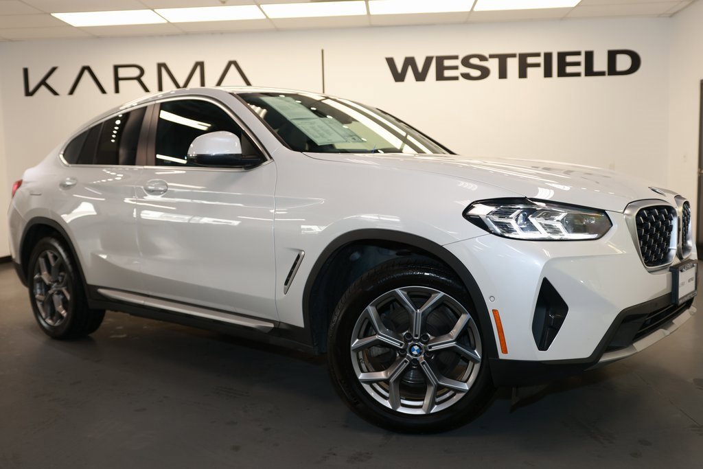 2025 BMW X4 xDrive30i