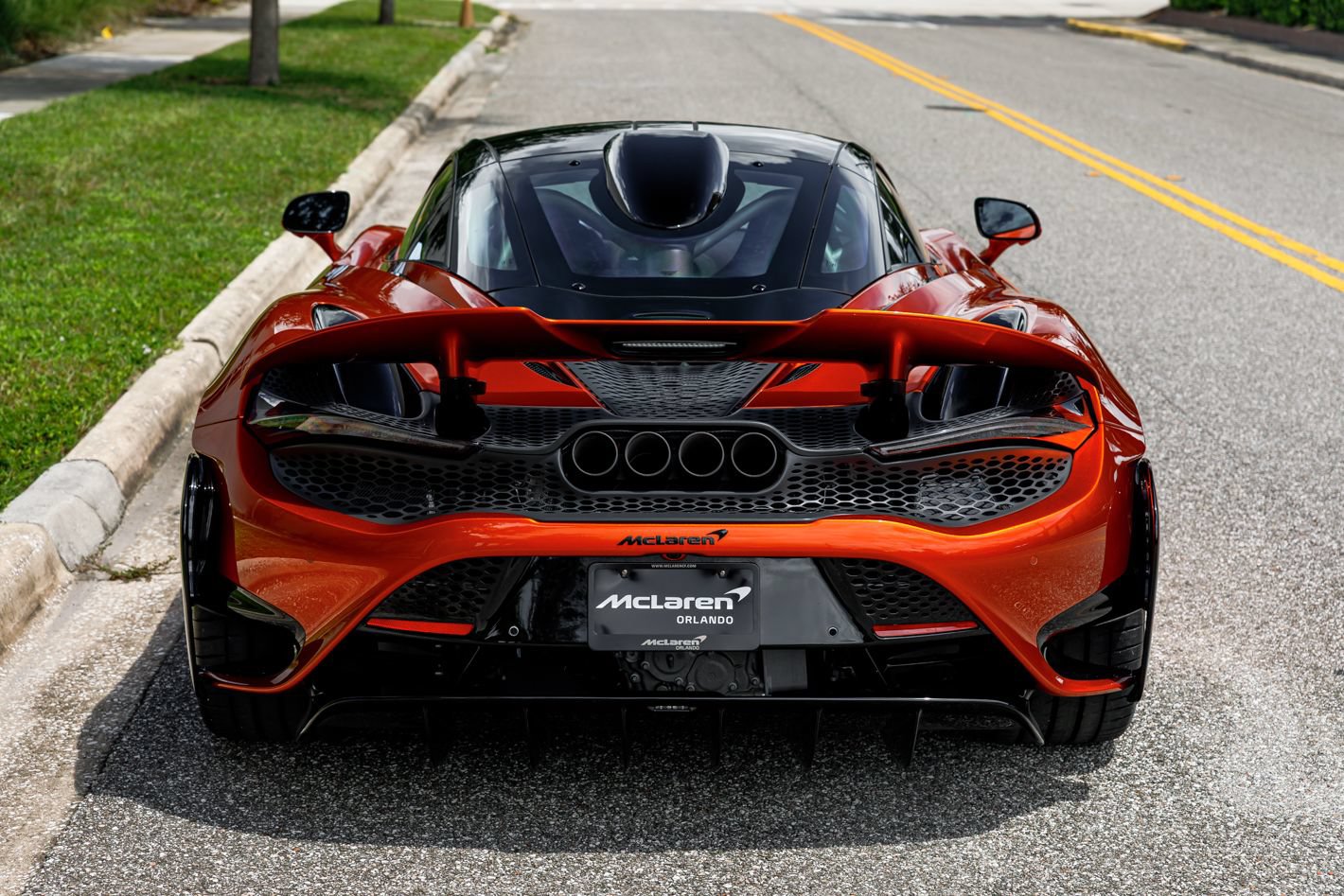 Used 2021 McLaren 765LT photo 8