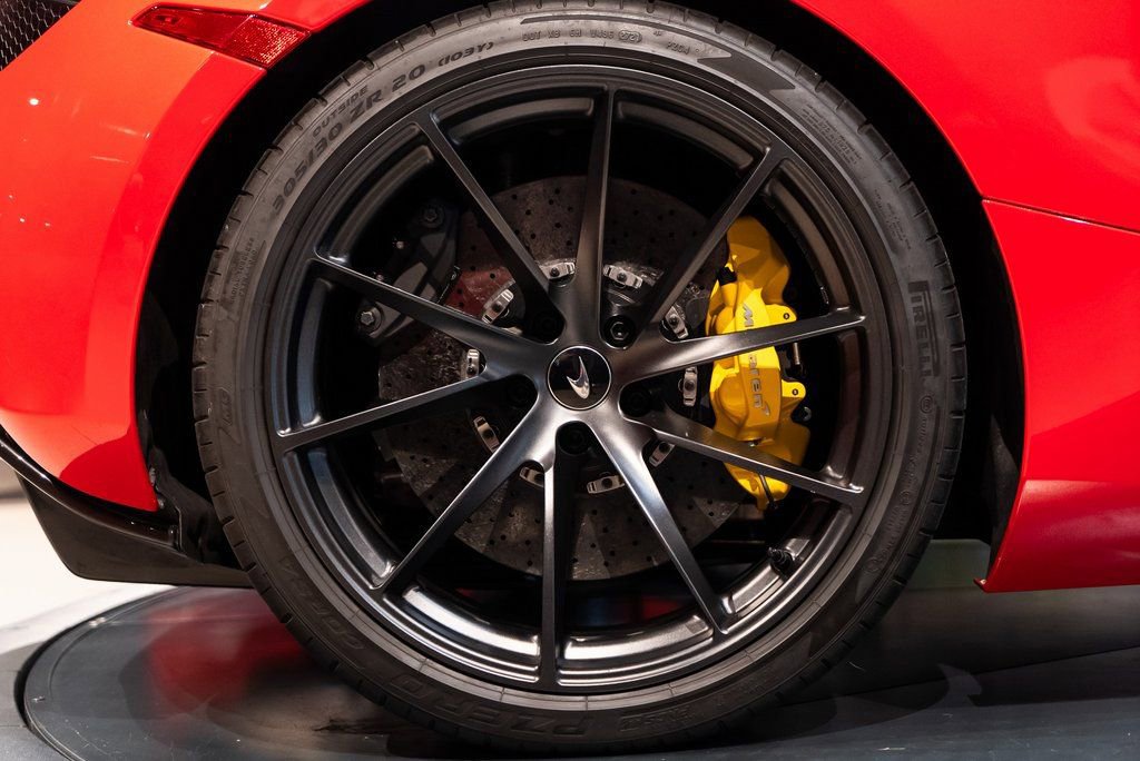 Used 2022 McLaren 720S Spider photo 14