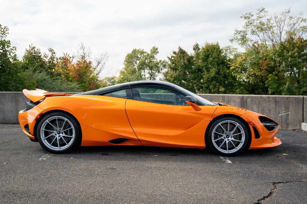 Used 2024 McLaren 750S photo 11