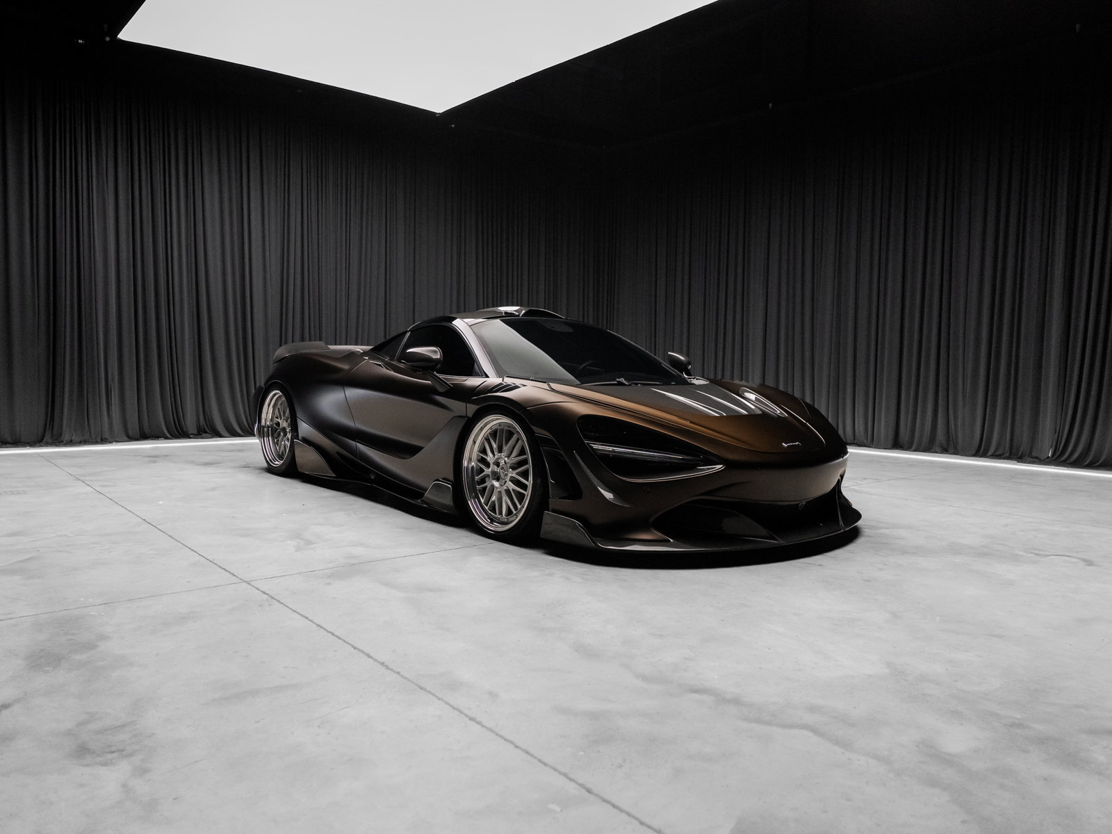 Used 2018 McLaren 720S Luxury photo 20