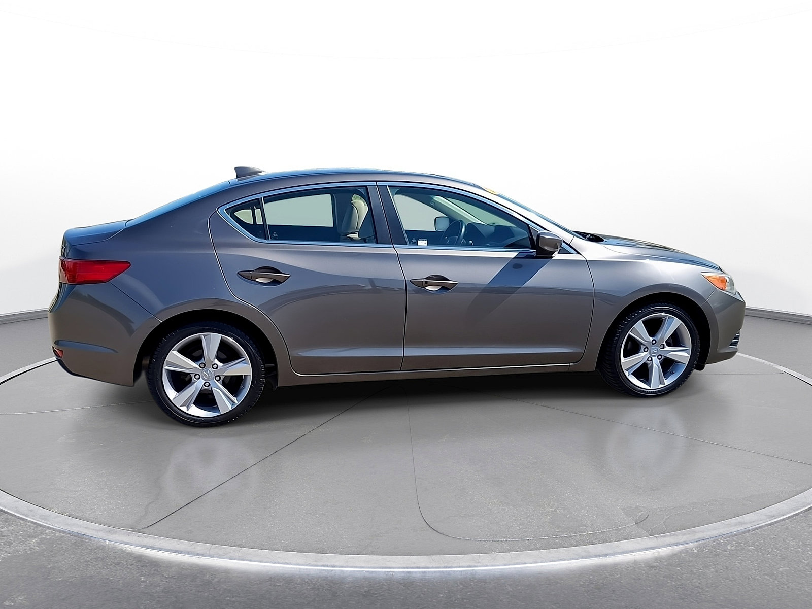 2013 Acura ILX w/ Technology Package