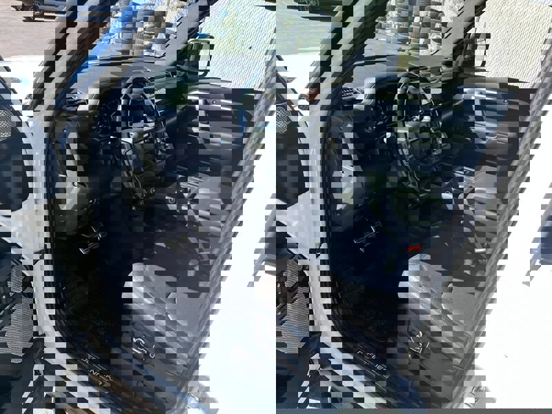 2023 Land Rover Defender 130 X-Dynamic SE