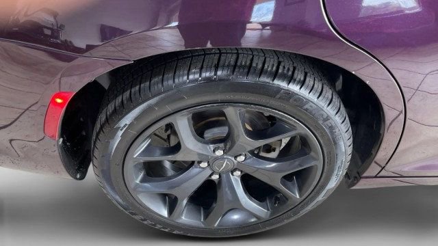 2021 Chrysler 300 Touring