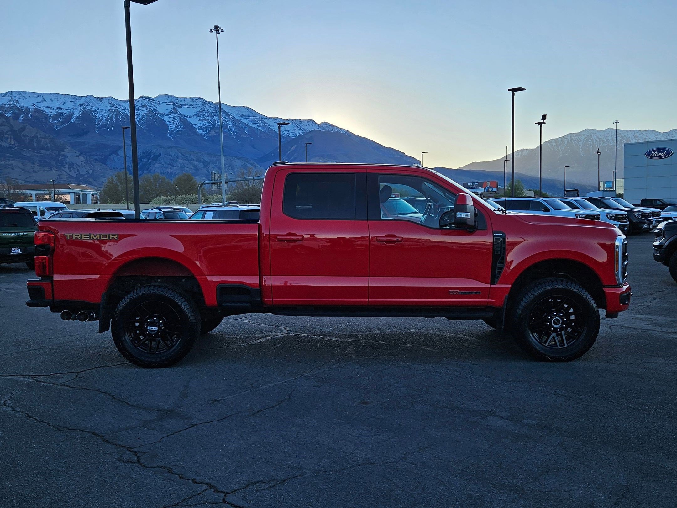2023 Ford F350 Lariat