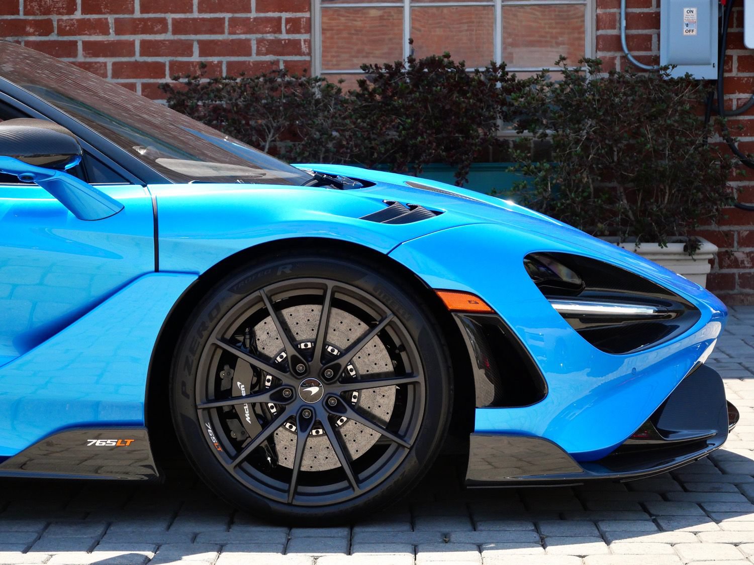 Used 2022 McLaren 765LT photo 7
