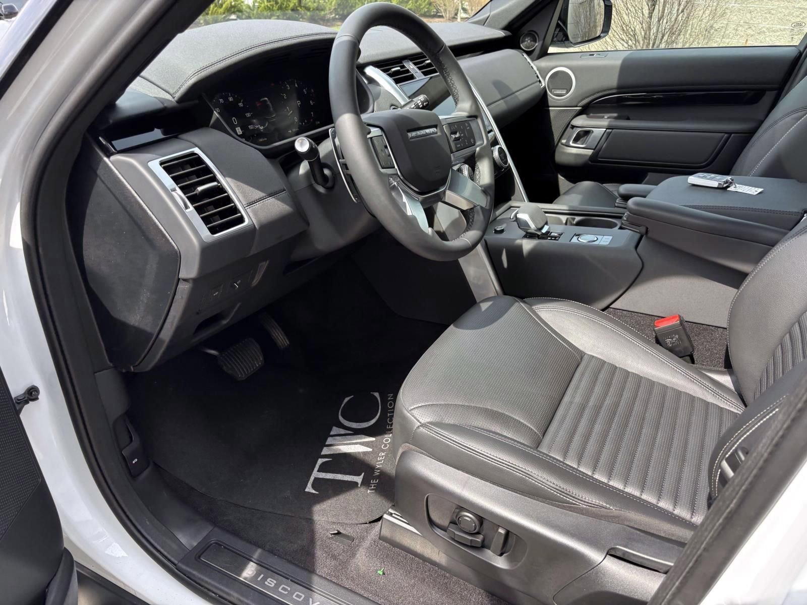 2025 Land Rover Discovery S