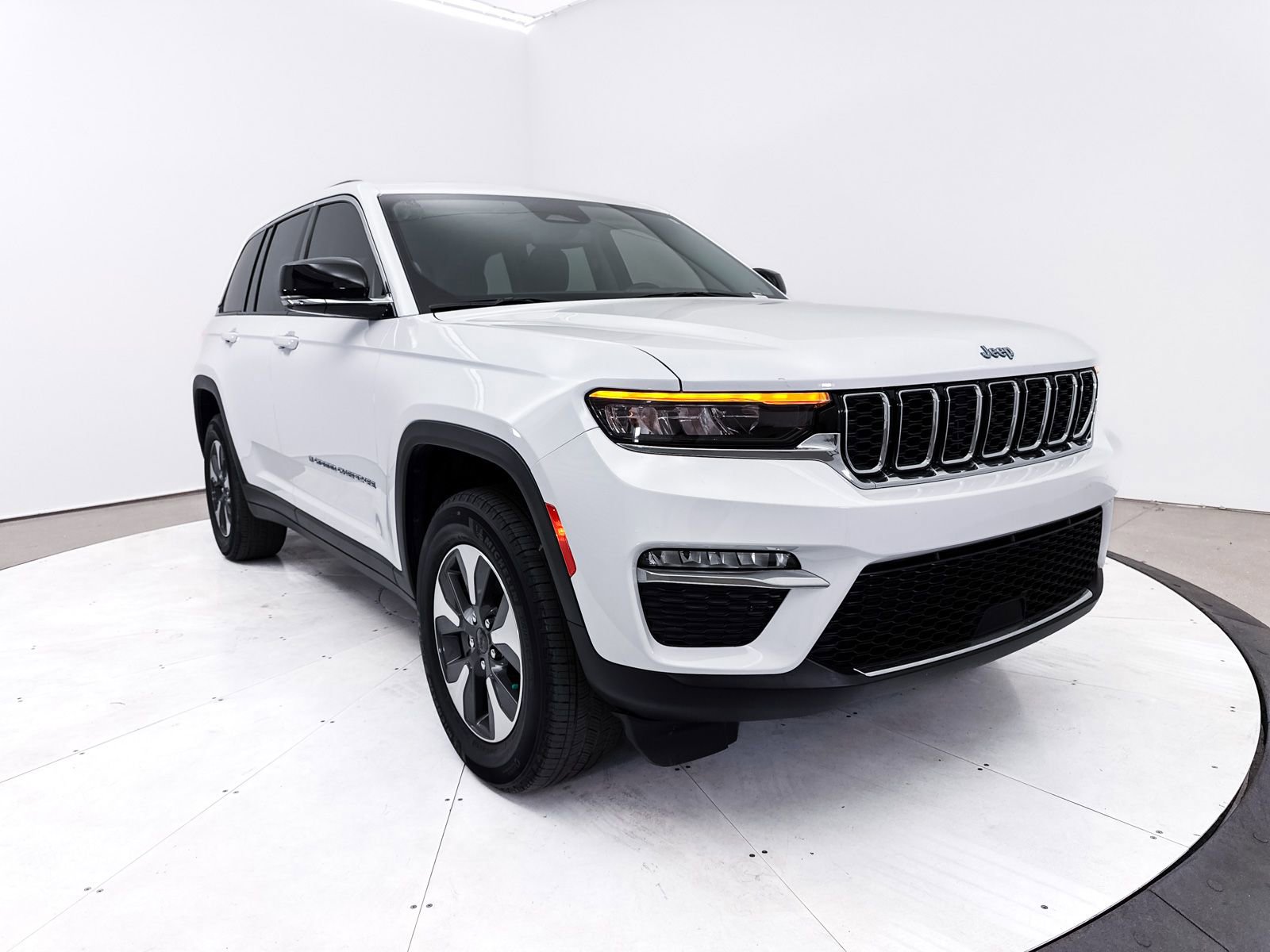 Used Jeep Grand Cherokee Limited 4xe for Sale in Phoenix, AZ