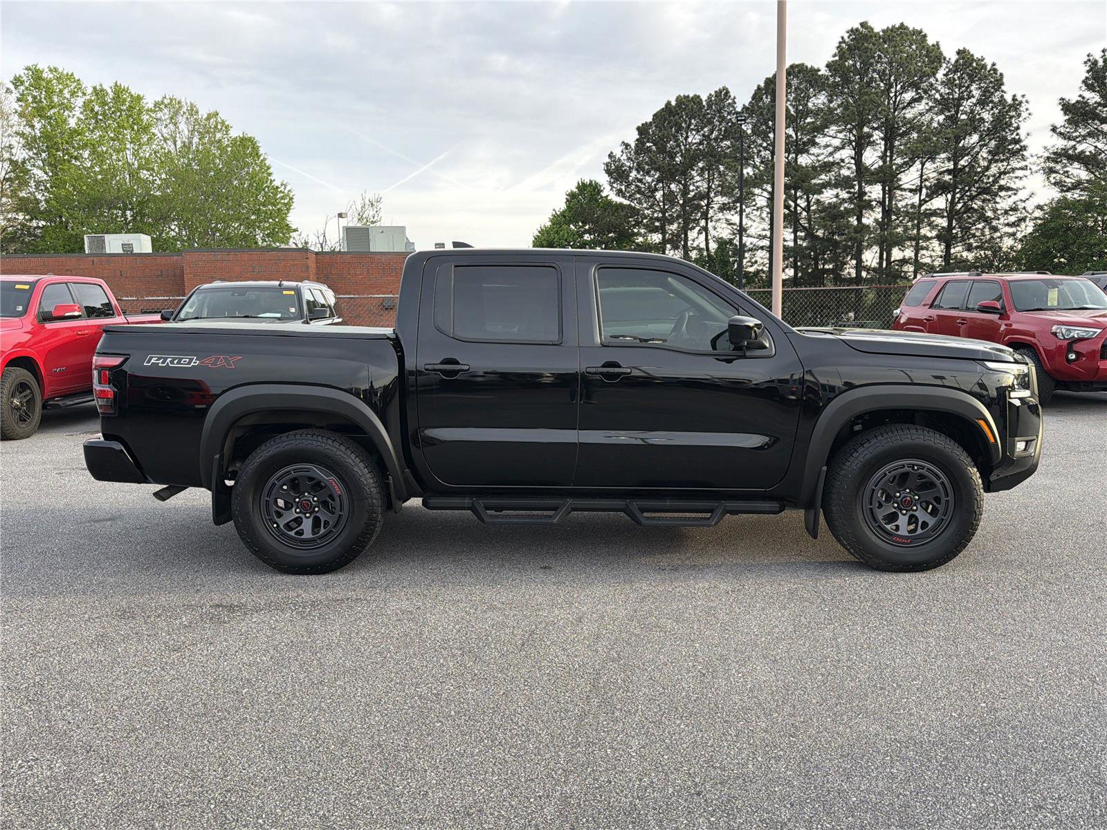 2025 Nissan Frontier PRO-4X