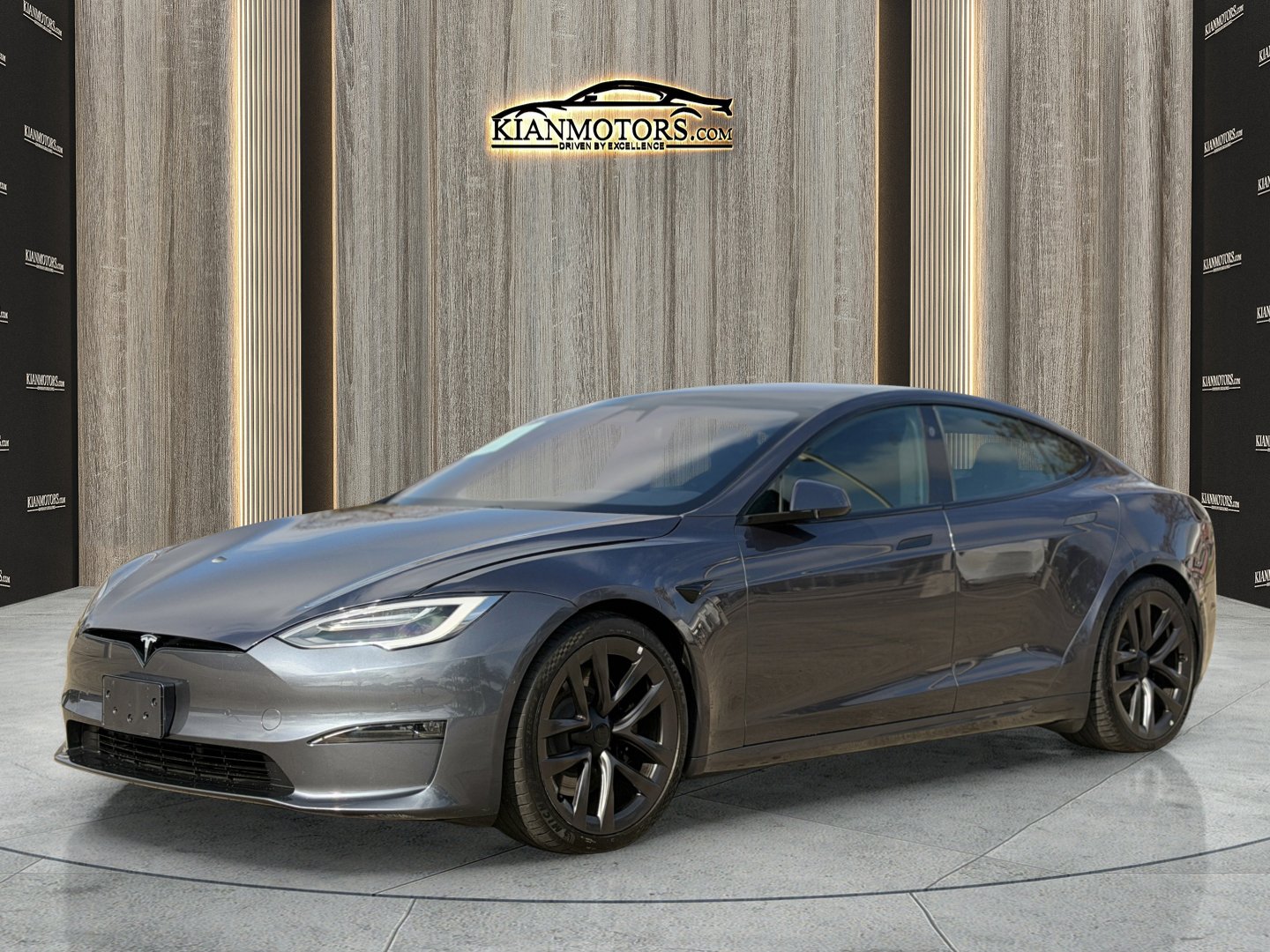 2022 Tesla Model S Plaid