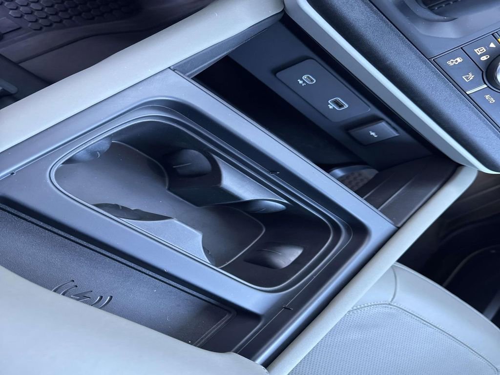 2024 Land Rover Defender 110 S