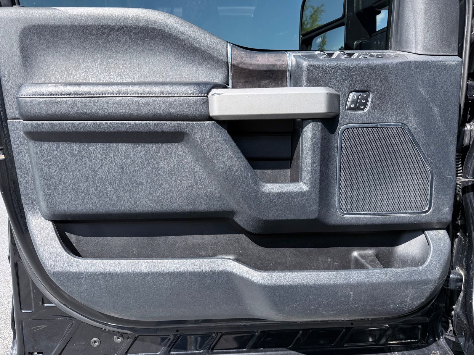 2022 Ford F350 Lariat